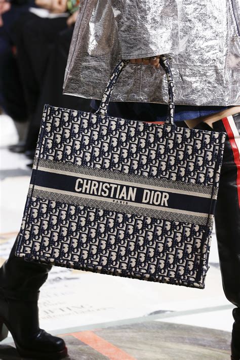 tote bag christian dior price|Christian Dior tote bag 2021.